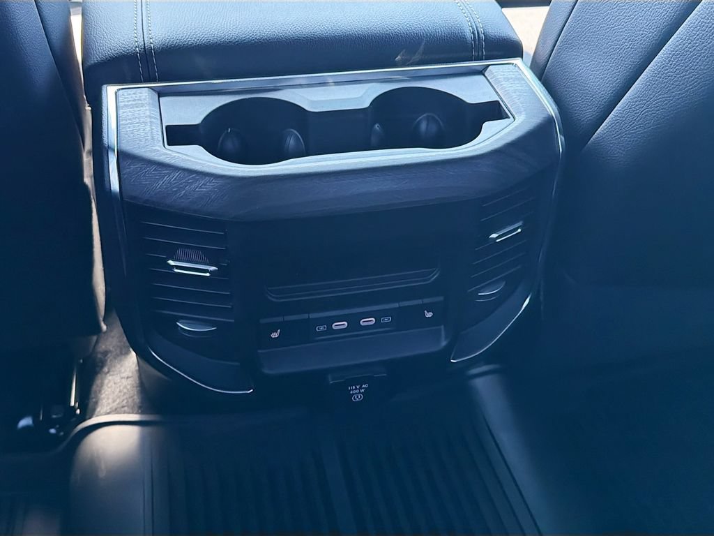 New 2026 RAM 3500 Laramie AWD/4WD image 19