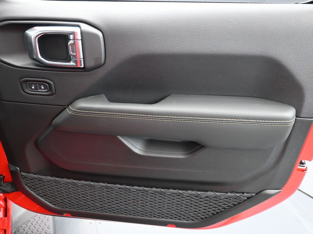 New 2025 Jeep Gladiator Sport image 17