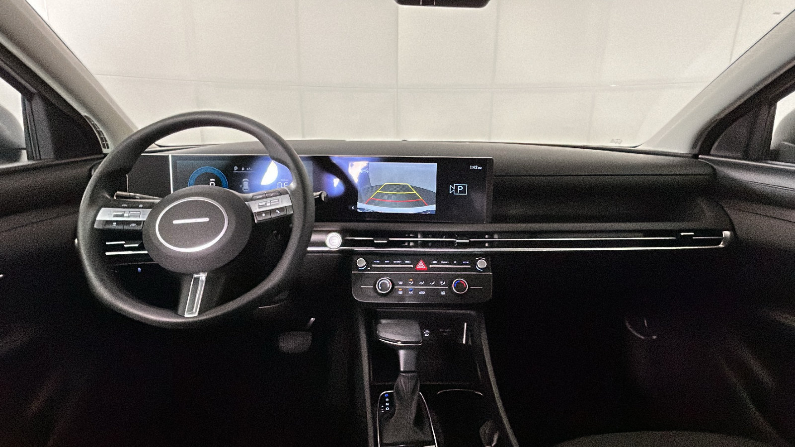 Certified 2025 Hyundai Tucson SE FWD image 34