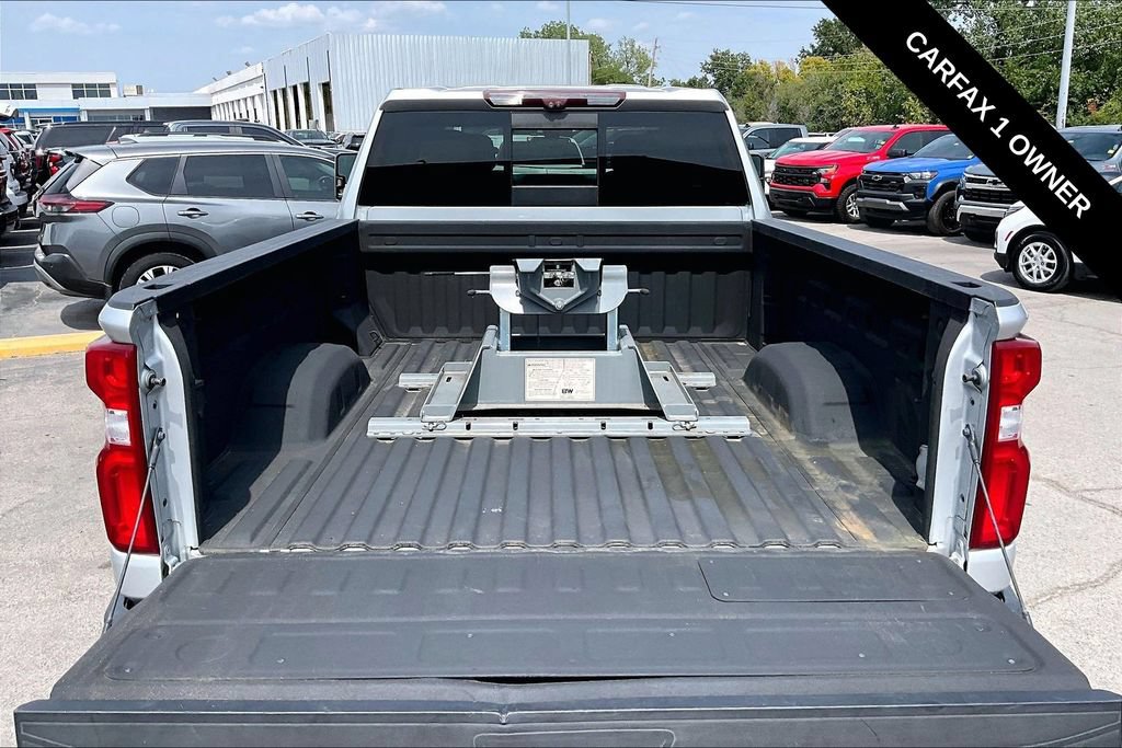 Used 2020 Chevrolet Silverado 2500 LTZ AWD/4WD image 16