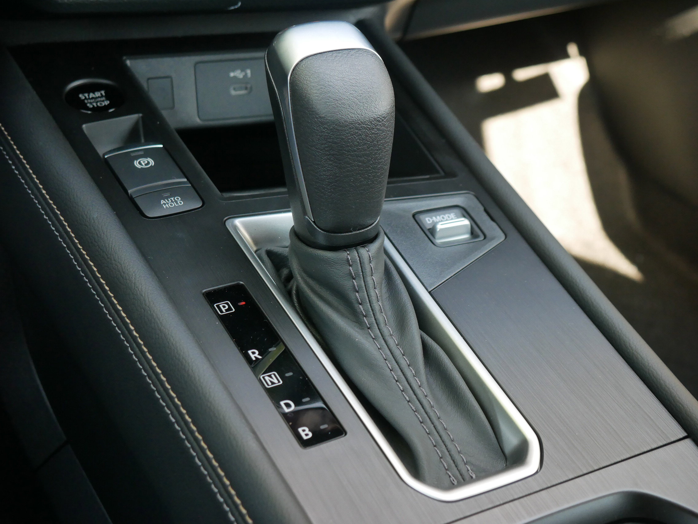 New 2025 Nissan Kicks SV w/ SV Premium Package image 13