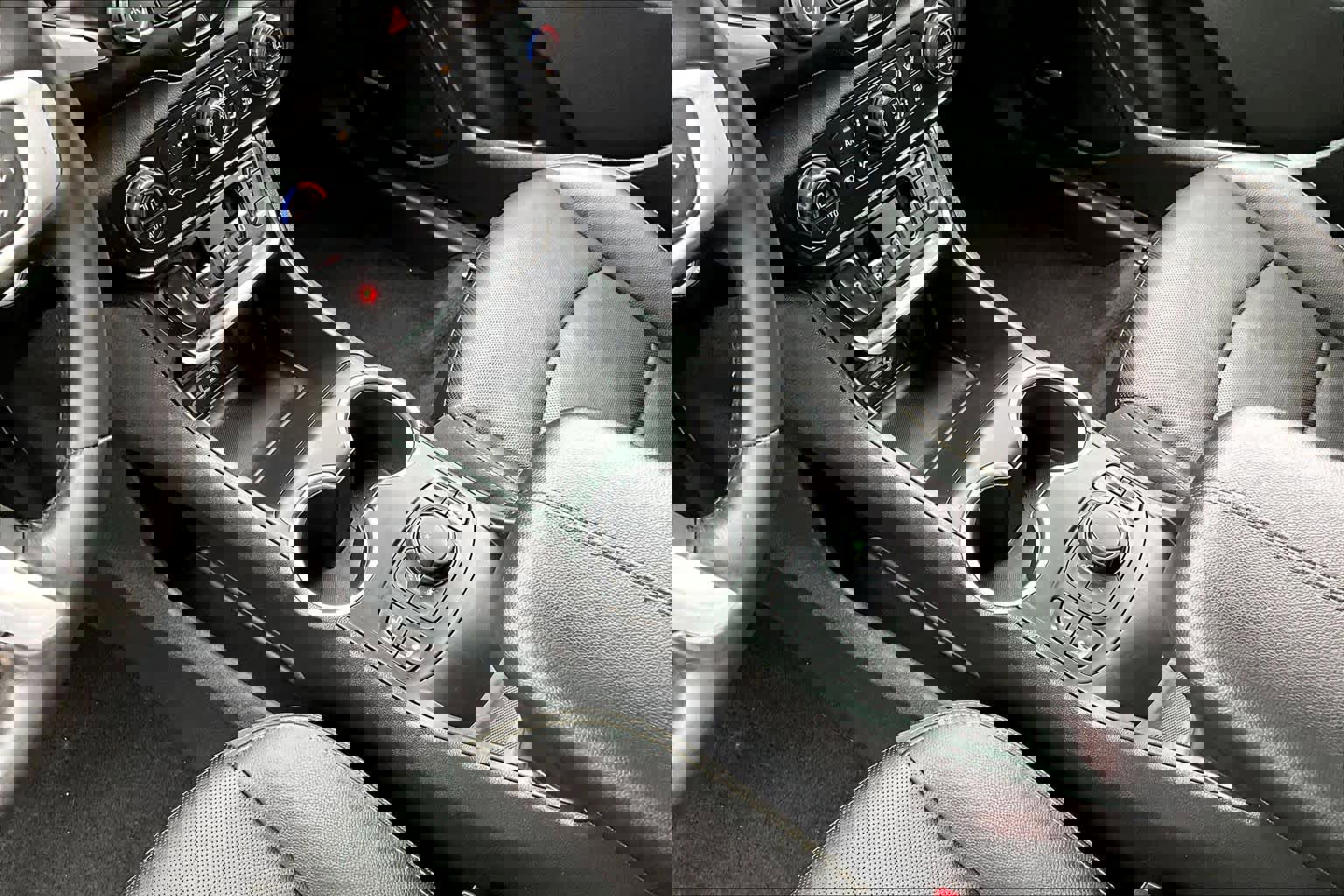 Used 2021 GMC Terrain SLT w/ Infotainment Package II image 17