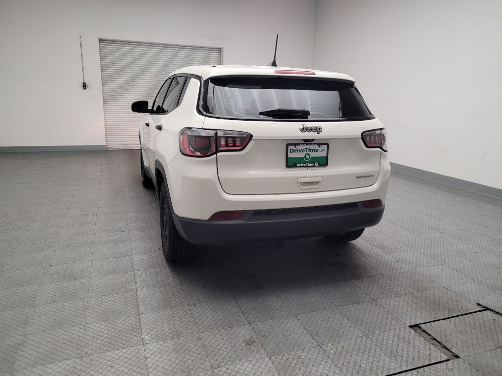 Used 2020 Jeep Compass Sport image 6