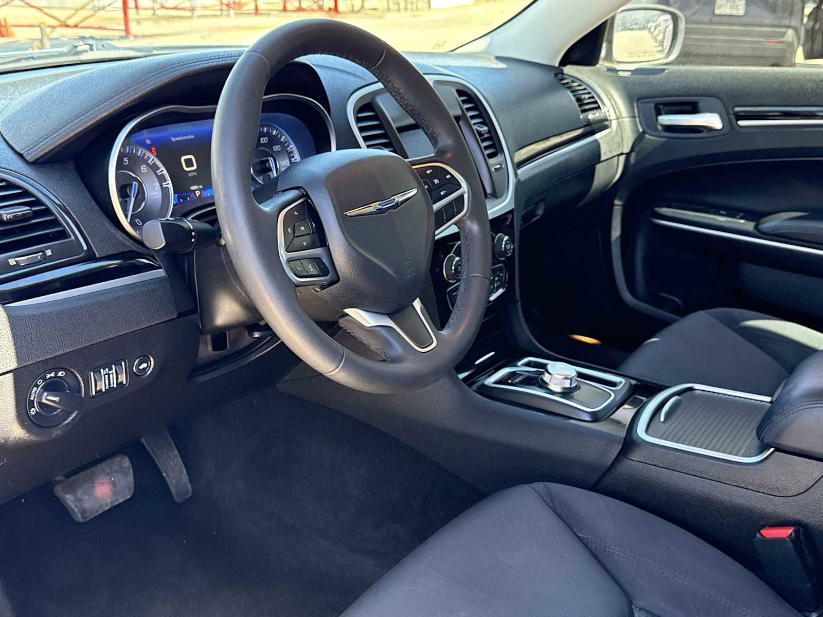 Used 2023 Chrysler 300 Touring image 2