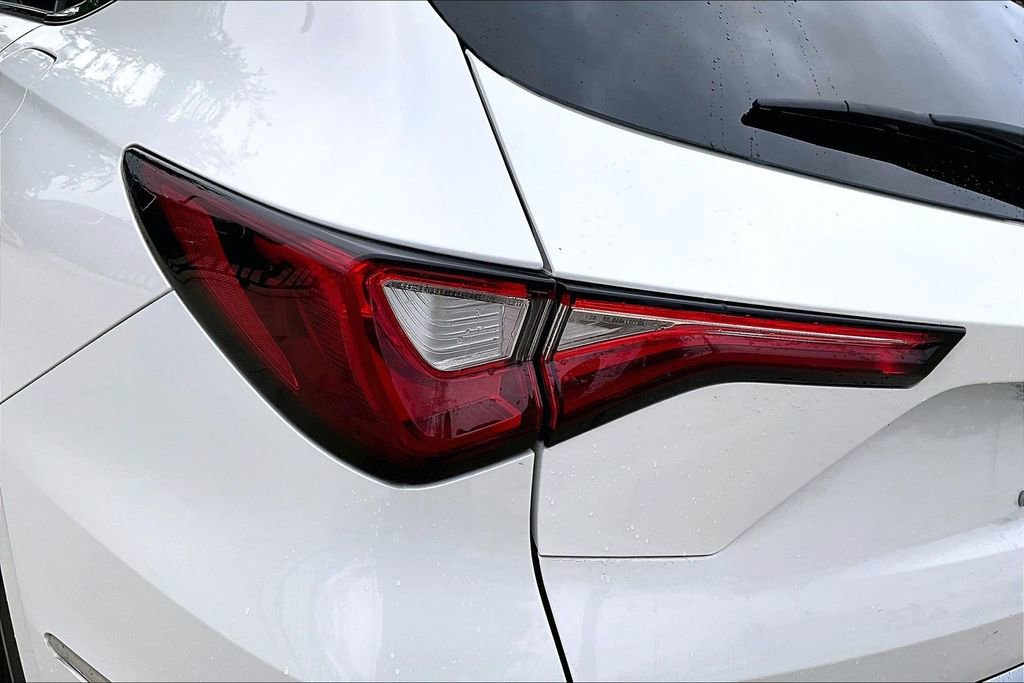 Used 2023 Acura MDX FWD image 39