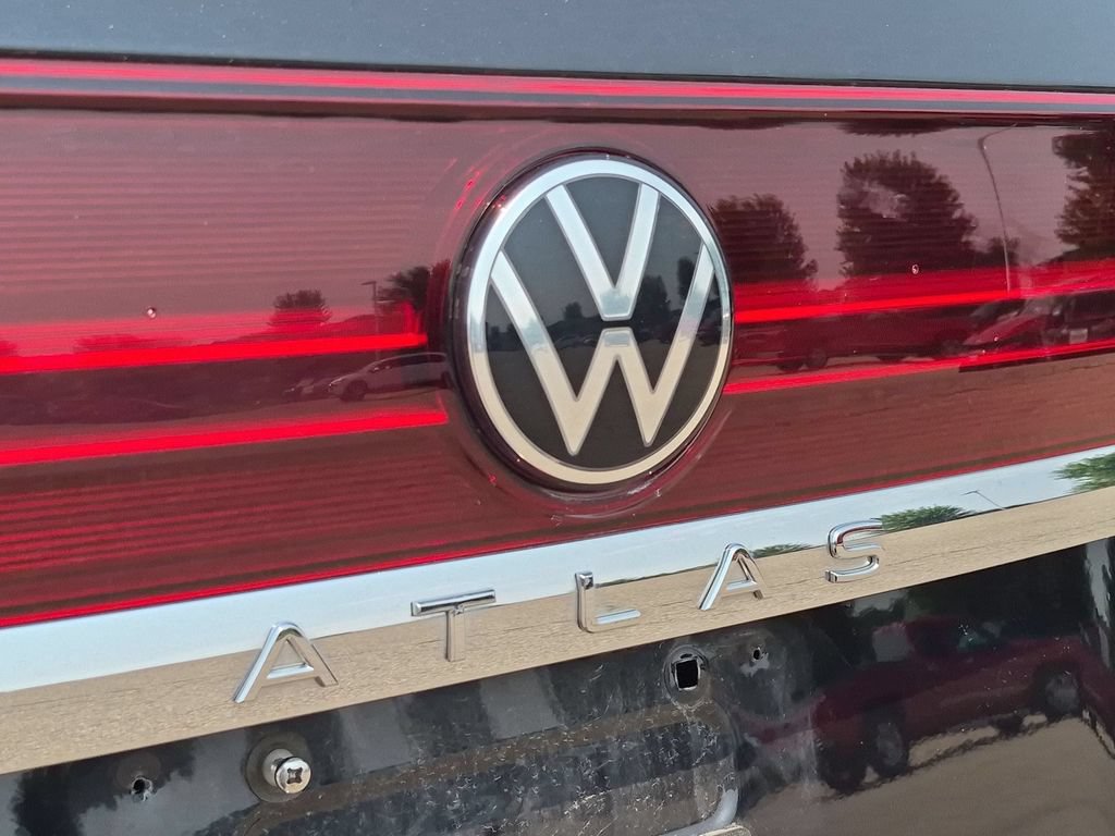 Used 2025 Volkswagen Atlas SEL AWD/4WD image 9