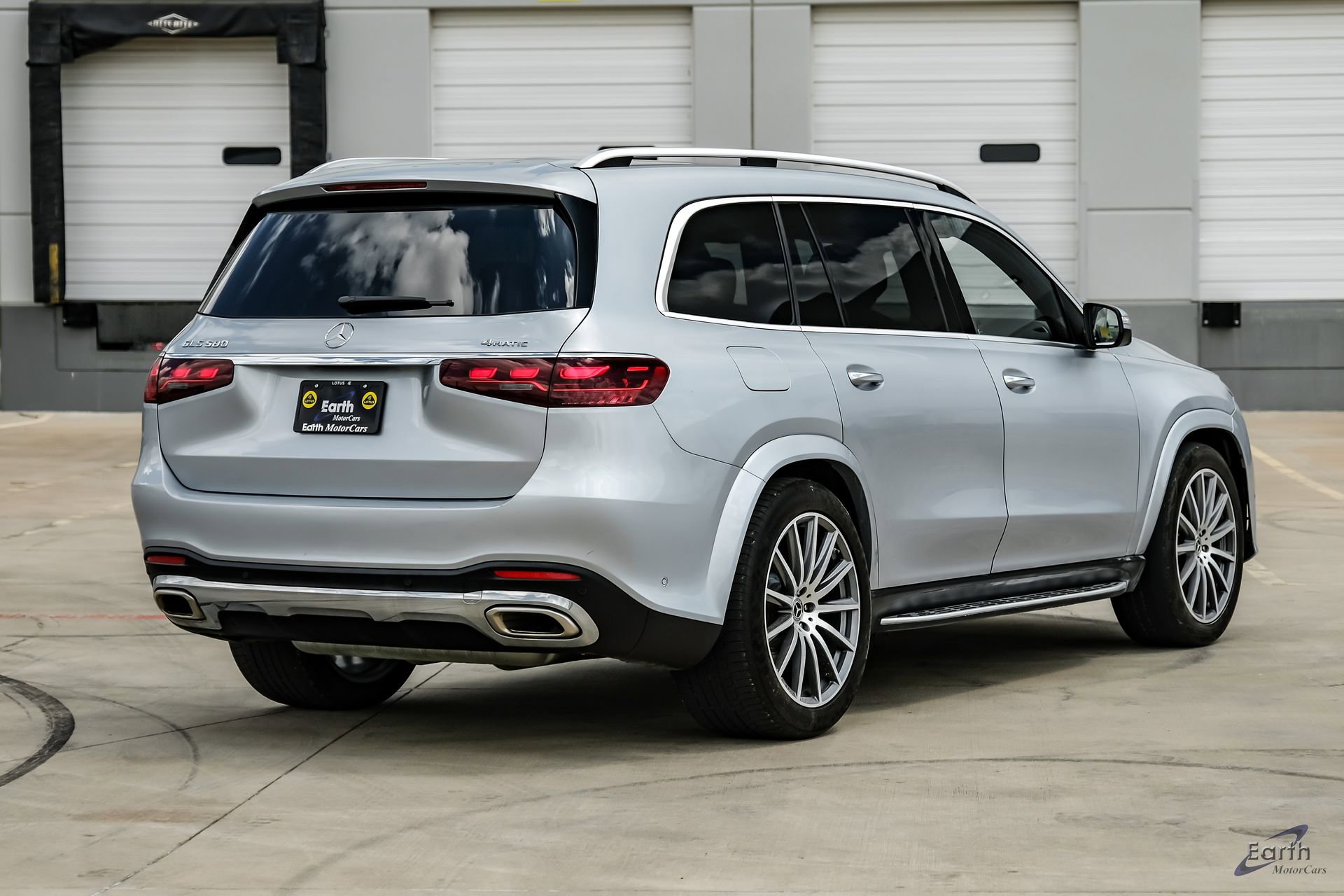 Used 2025 Mercedes-Benz GLS 580 4MATIC image 17