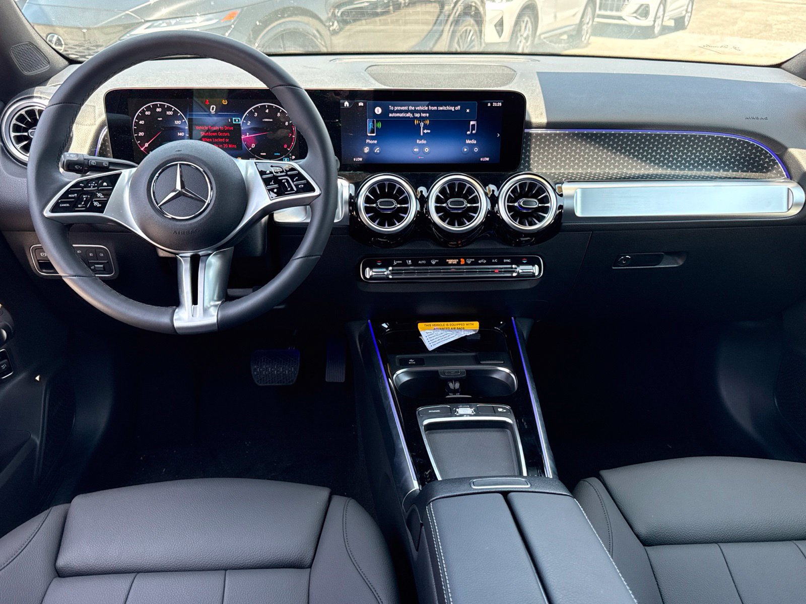 Used 2025 Mercedes-Benz GLB 250 image 29