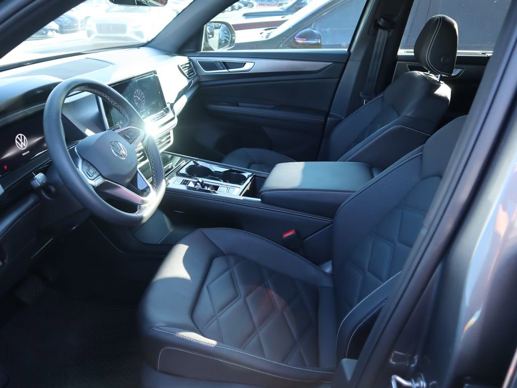 Used 2024 Volkswagen Atlas Cross Sport SE image 10