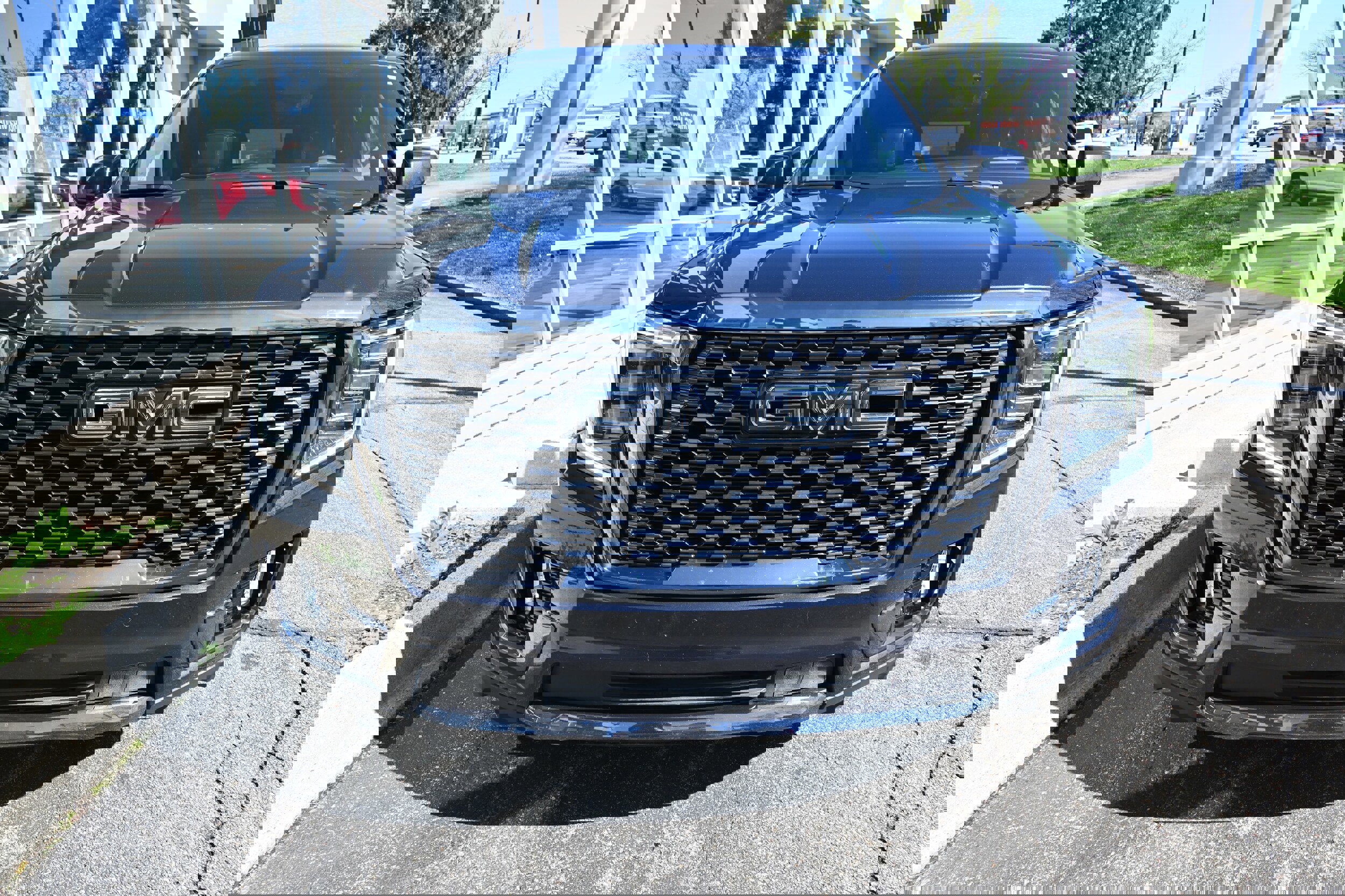 Used 2023 GMC Yukon Denali Ultimate image 3