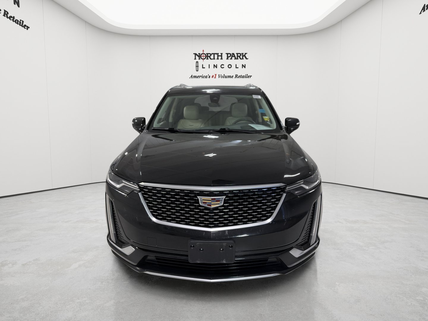 Used 2020 Cadillac XT6 Premium Luxury FWD image 8