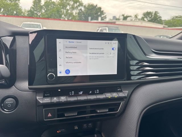 Used 2025 Toyota Camry SE image 29