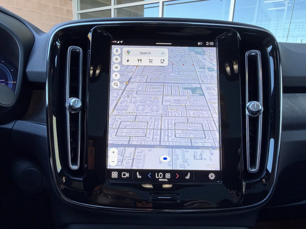 Used 2023 Volvo C40 P8 Recharge Plus w/ Protection Package Premier image 21