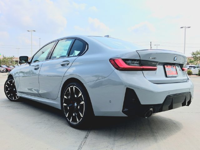 New 2026 BMW 330i xDrive Sedan w/ M Sport Package AWD/4WD image 5