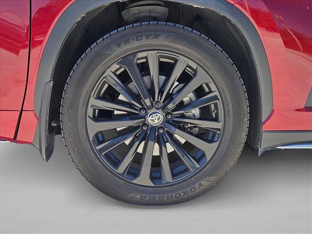 Used 2024 Toyota Highlander XSE FWD image 21