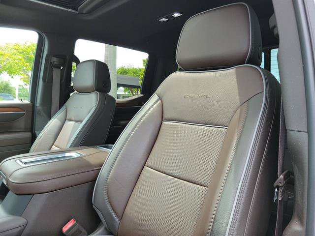 Used 2022 GMC Sierra 1500 Denali w/ Denali Reserve Package AWD/4WD image 17