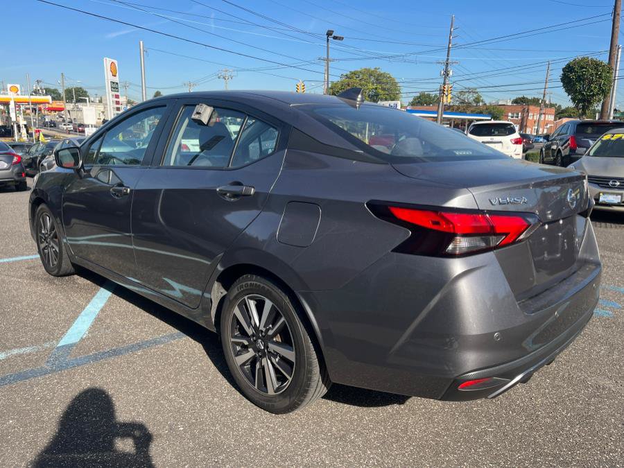 Used 2021 Nissan Versa SV FWD image 2