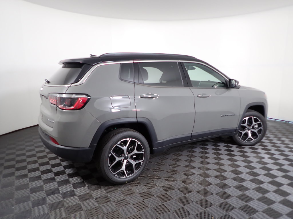 New 2026 Jeep Compass Limited AWD/4WD image 18