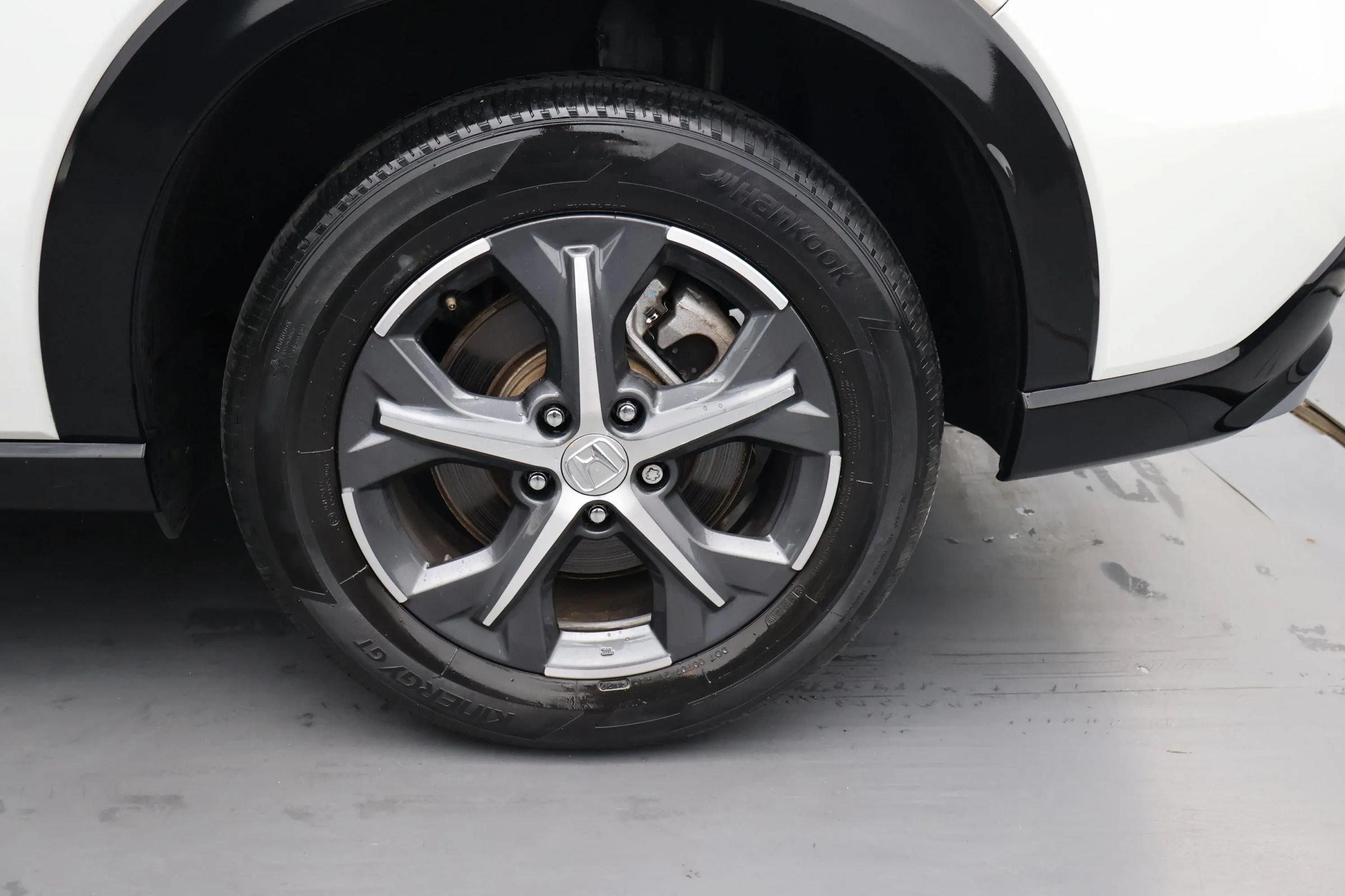 Used 2023 Honda HR-V EX-L image 37