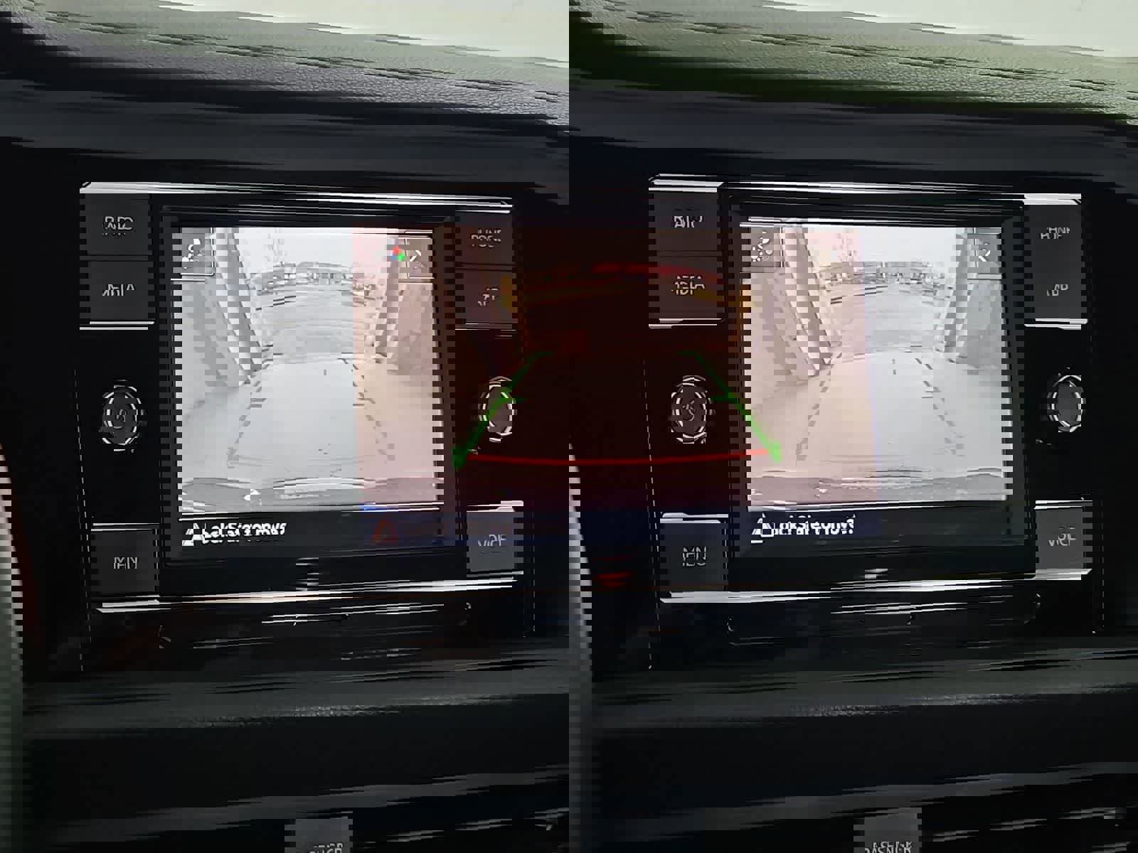 Certified 2024 Volkswagen Jetta SE image 28