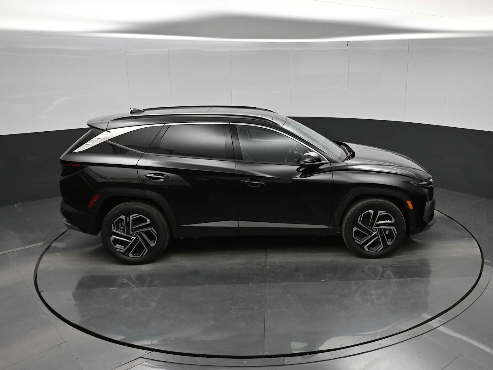 New 2026 Hyundai Tucson Limited AWD/4WD image 30