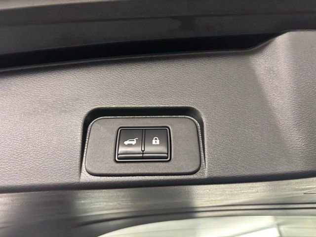 Used 2021 Nissan Rogue SV w/ Premium Package image 36