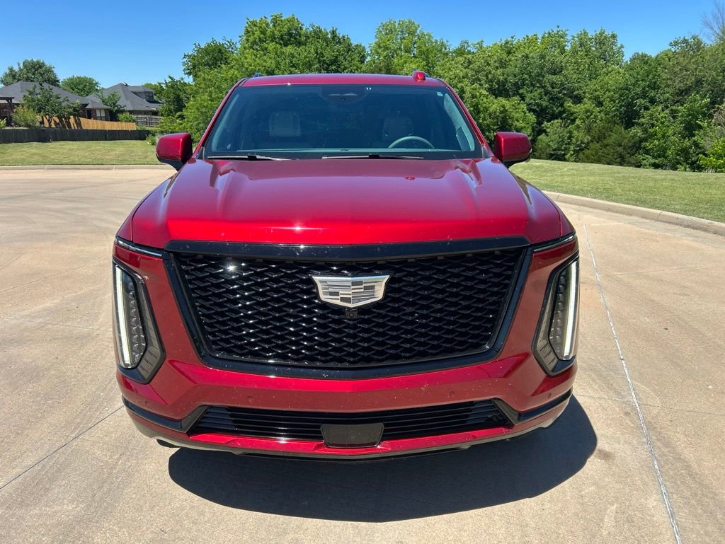 Used 2025 Cadillac Escalade Sport Platinum w/ LPO, ONYX Package AWD/4WD image 2