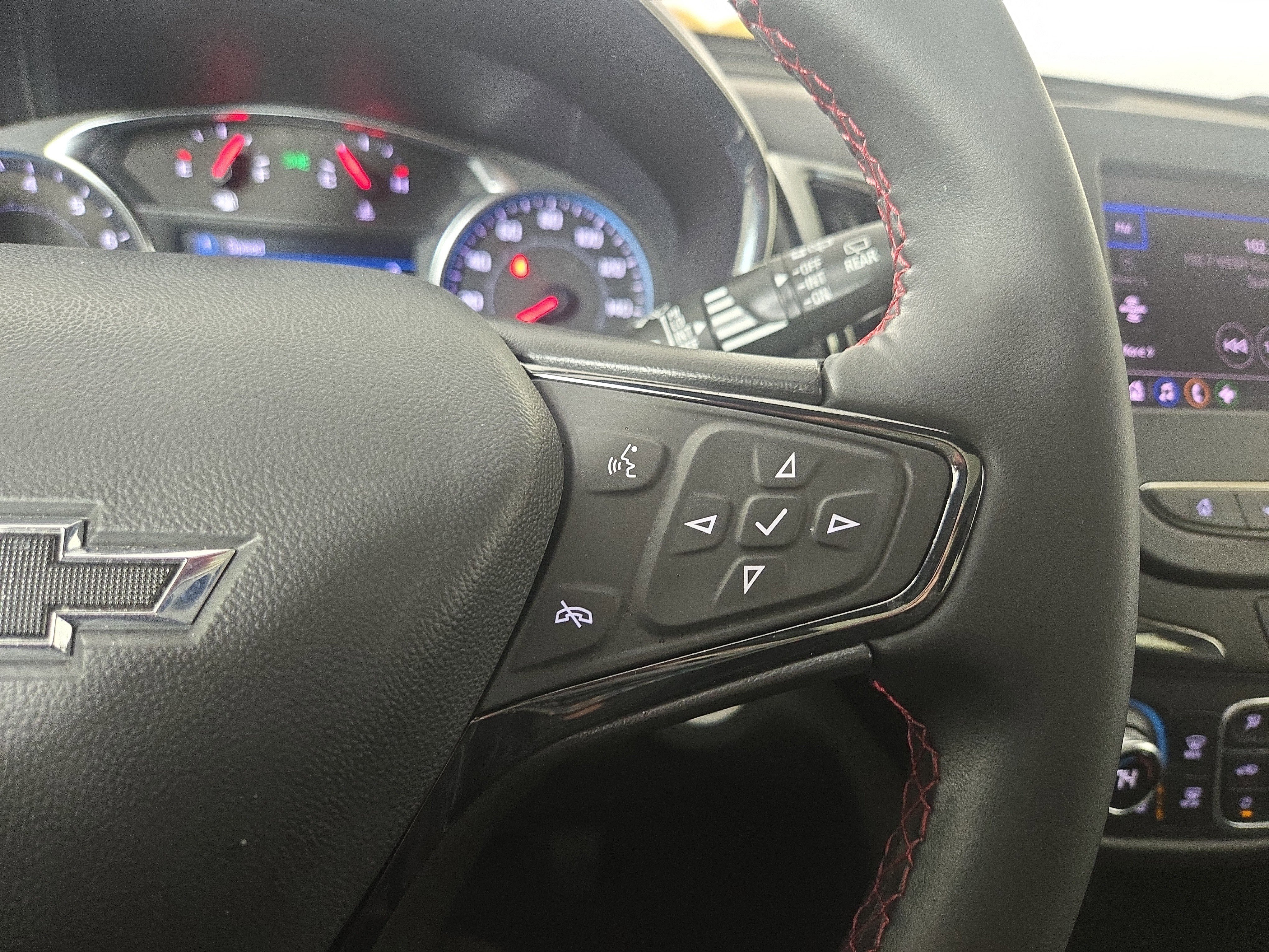 Used 2024 Chevrolet Equinox RS image 16