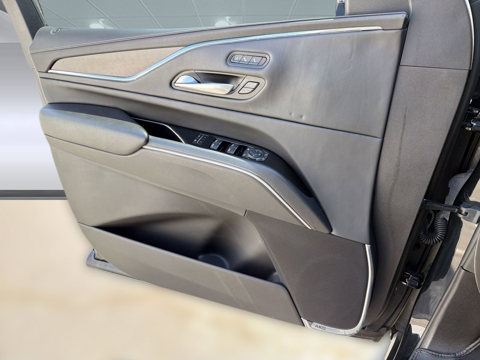Used 2024 Cadillac Escalade ESV Sport Platinum AWD/4WD image 20
