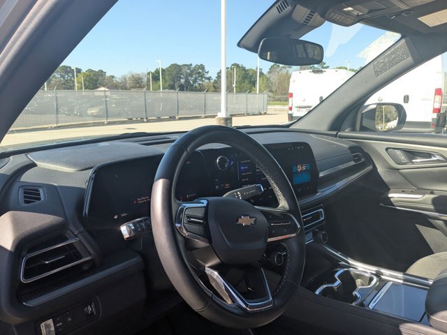 Used 2024 Chevrolet Traverse LT image 10