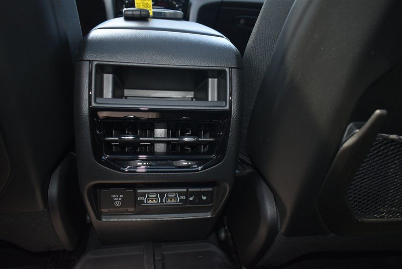 Used 2023 Jeep Grand Cherokee Trailhawk AWD/4WD image 31