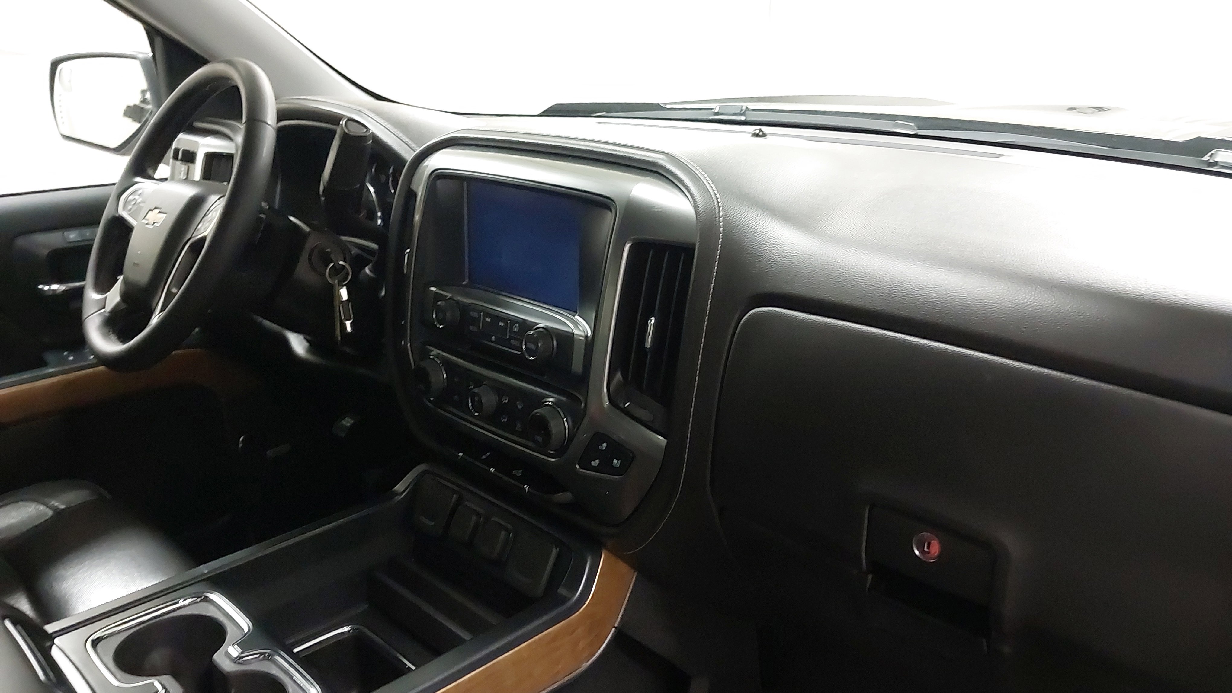 Used 2018 Chevrolet Silverado 1500 LTZ w/ Sport Package image 29
