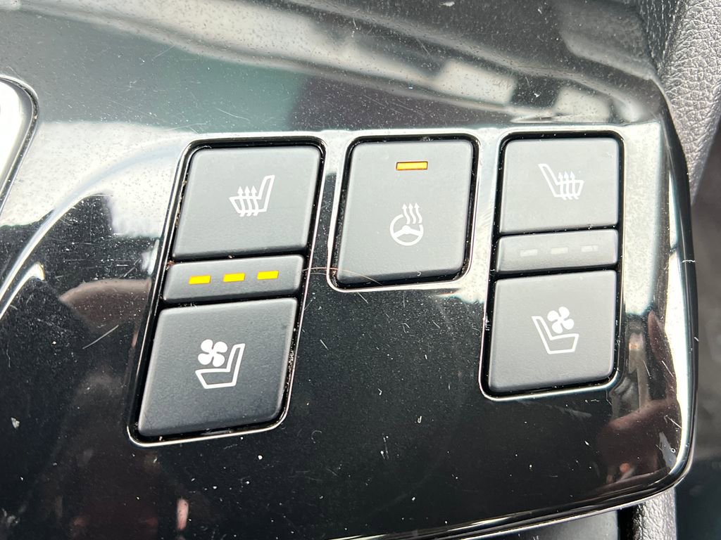 Used 2023 Kia Sportage SX image 17