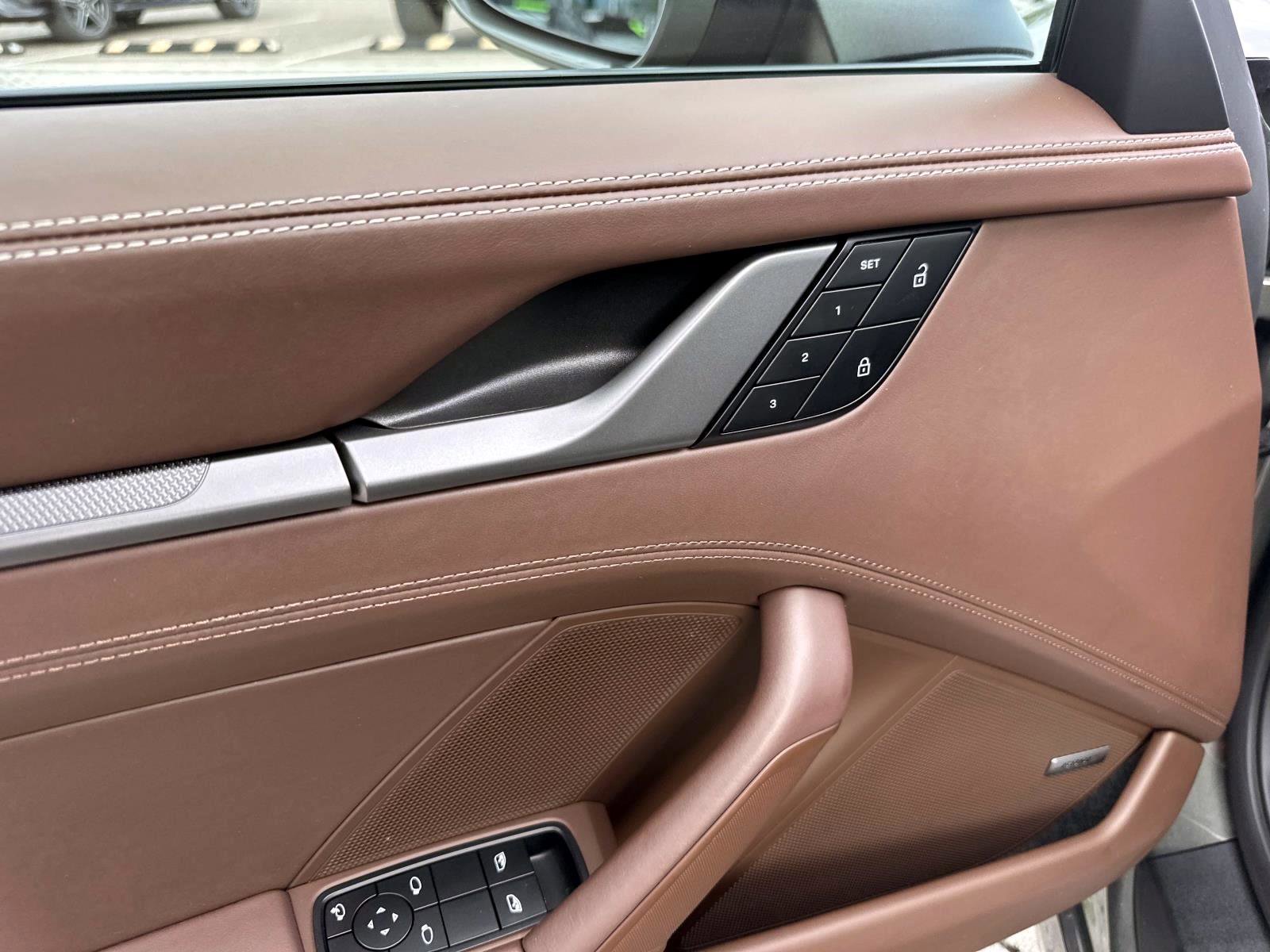 Used 2024 Porsche 911 Carrera 4S w/ Sport Chrono Package image 13