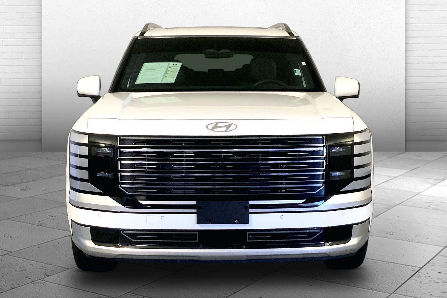 Used 2026 Hyundai Palisade Calligraphy AWD/4WD image 2
