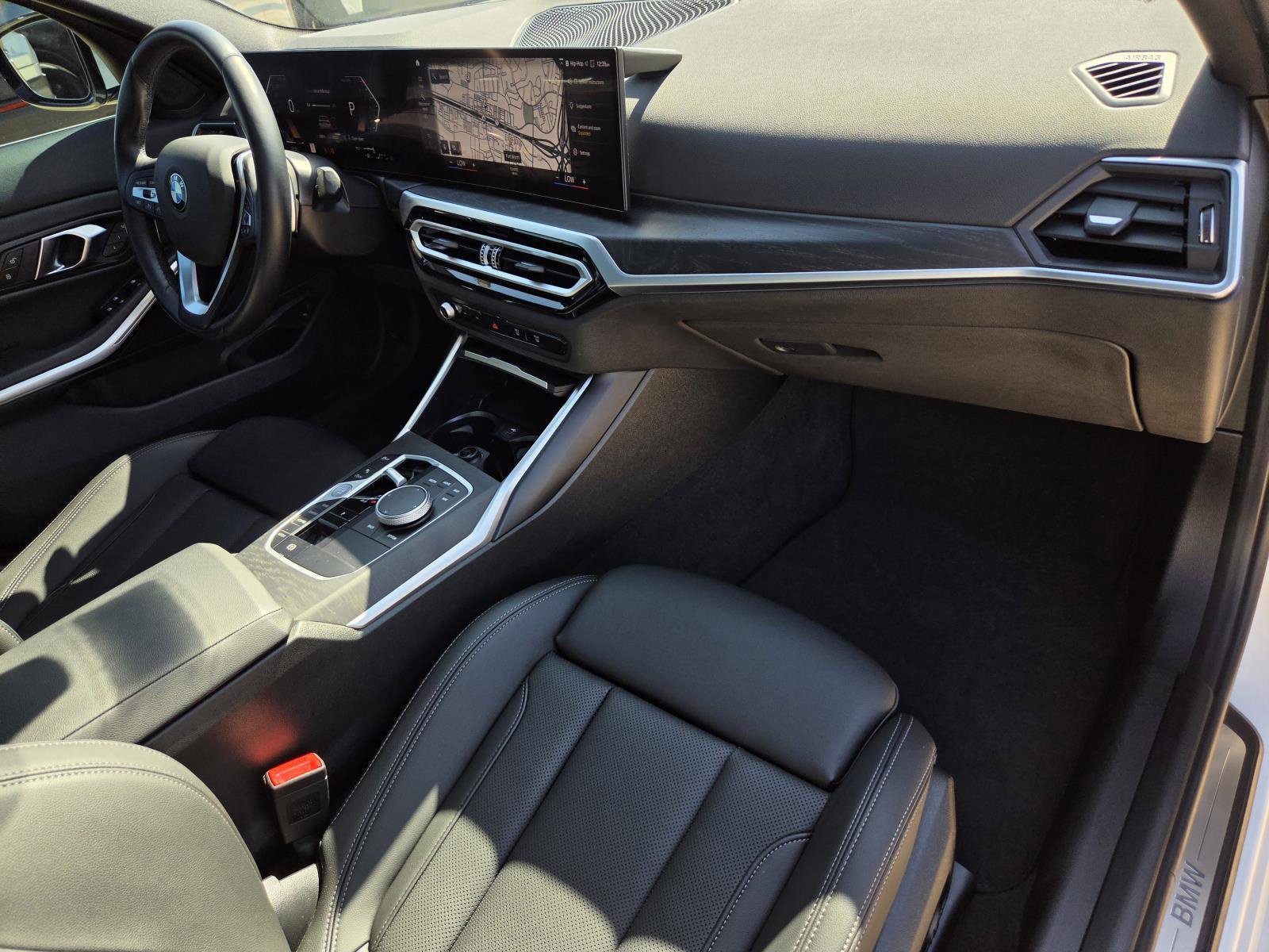 Used 2024 BMW 330i Sedan w/ Convenience Package RWD image 7
