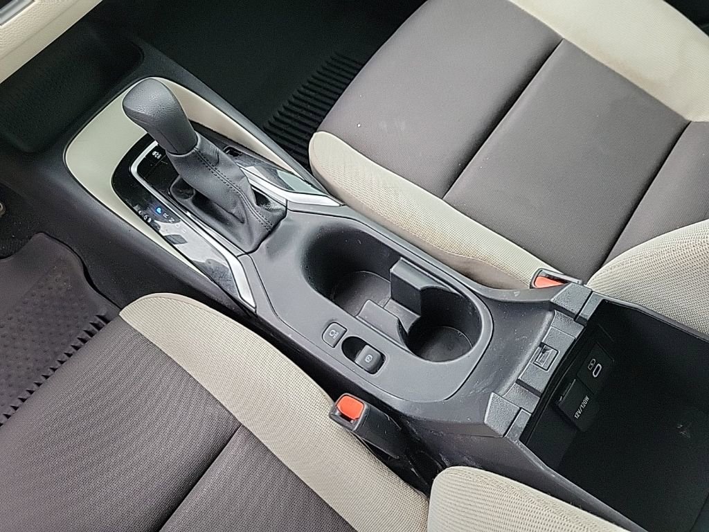 Used 2025 Toyota Corolla LE image 9