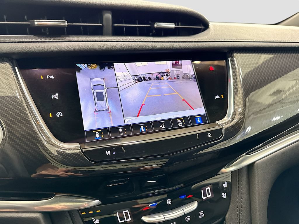 Used 2025 Cadillac XT6 Sport w/ Technology Package AWD/4WD image 16