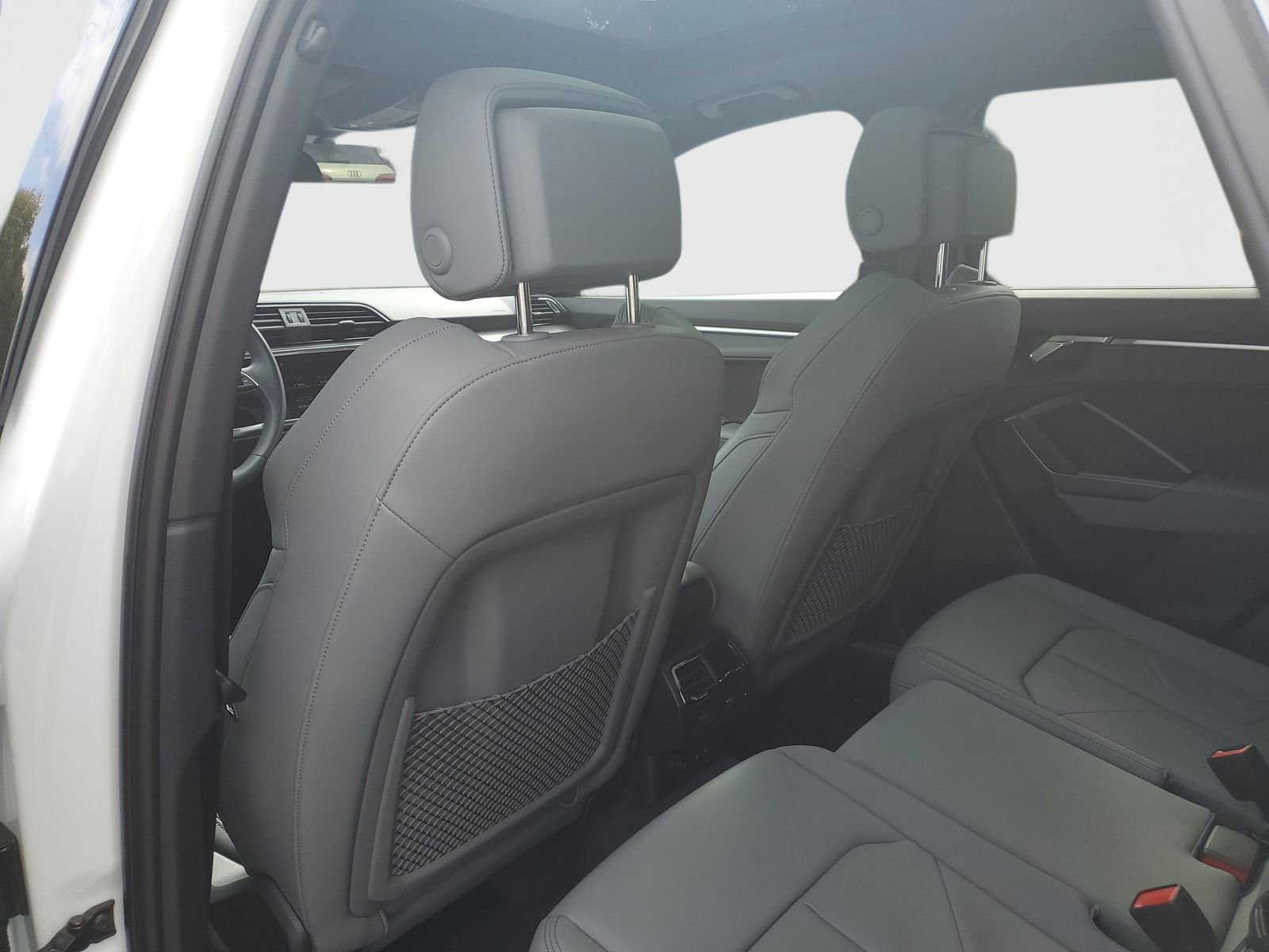 Used 2025 Audi Q3 2.0T Premium w/ Convenience Package AWD/4WD image 15