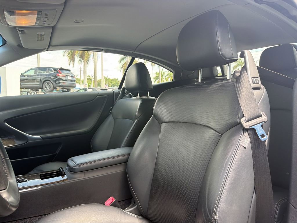 Used 2012 Lexus IS 350C w/ Luxury Pkg RWD image 21