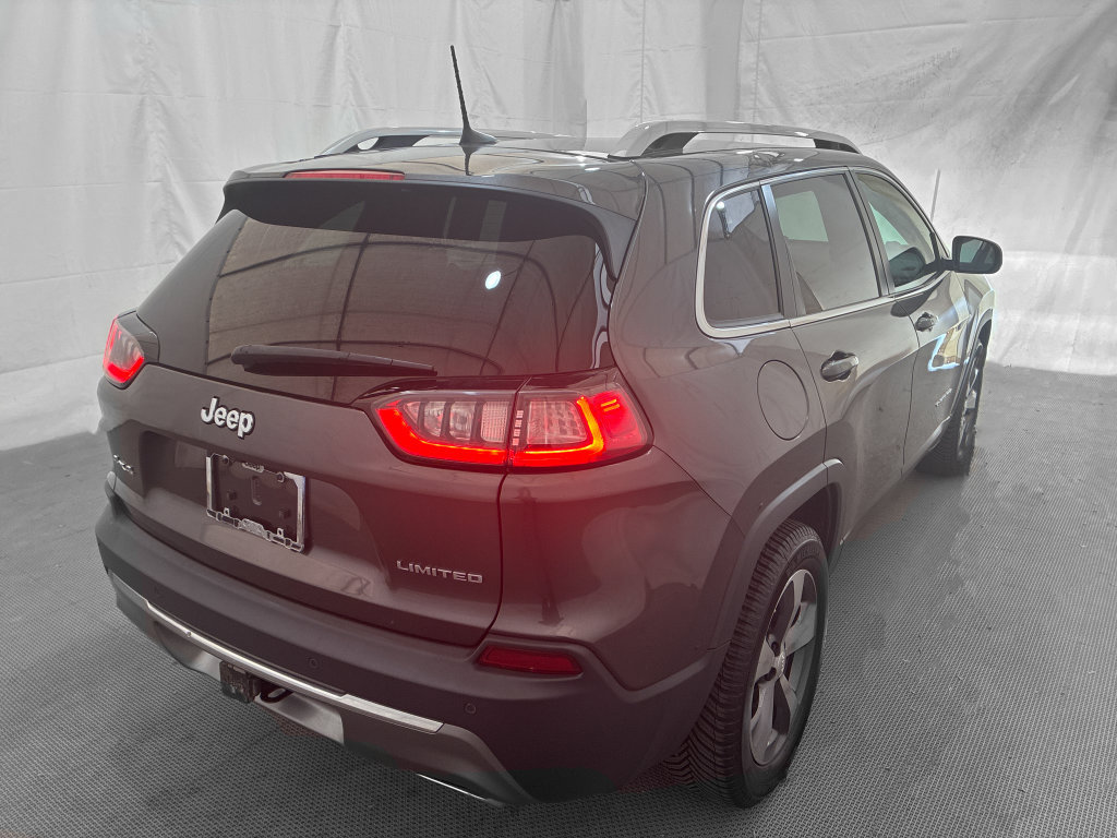 Used 2019 Jeep Cherokee Limited w/ Trailer Tow Group AWD/4WD image 6