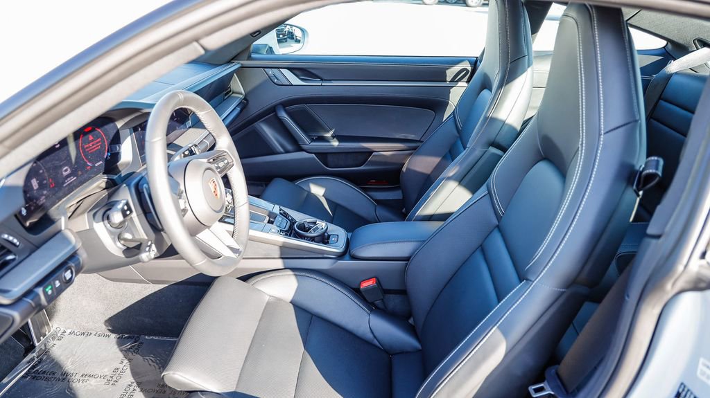 Used 2025 Porsche 911 Carrera image 21