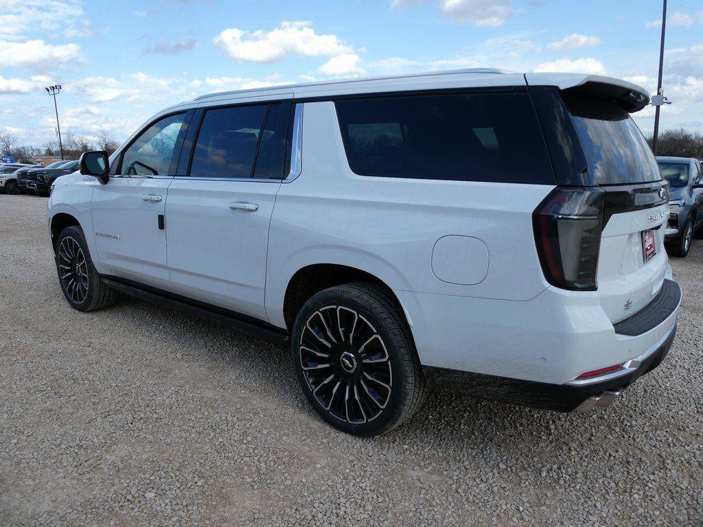 New 2026 Chevrolet Suburban High Country image 6
