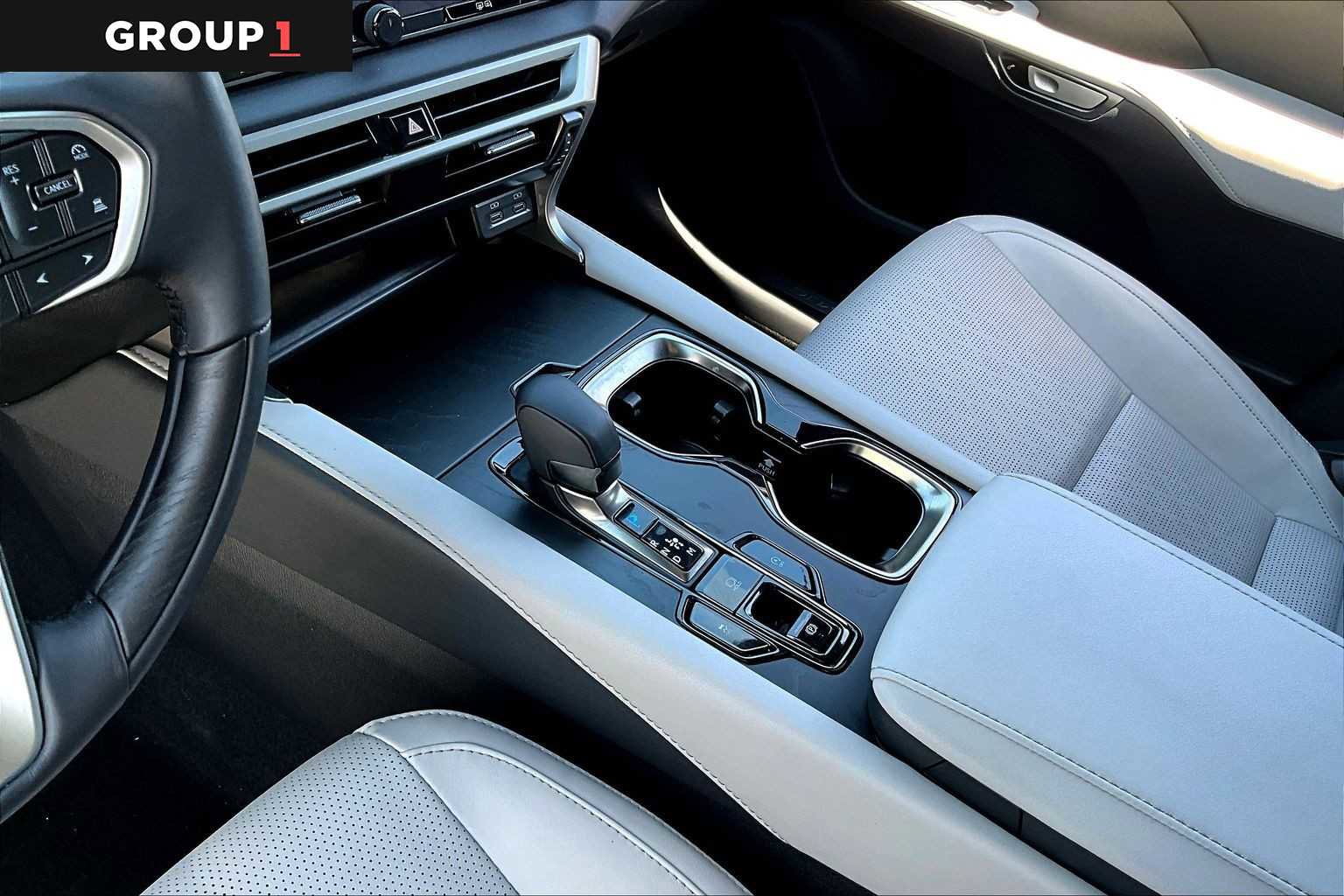 Used 2025 Lexus RX 350 Premium Plus w/ Accessory Package (Z1) image 14