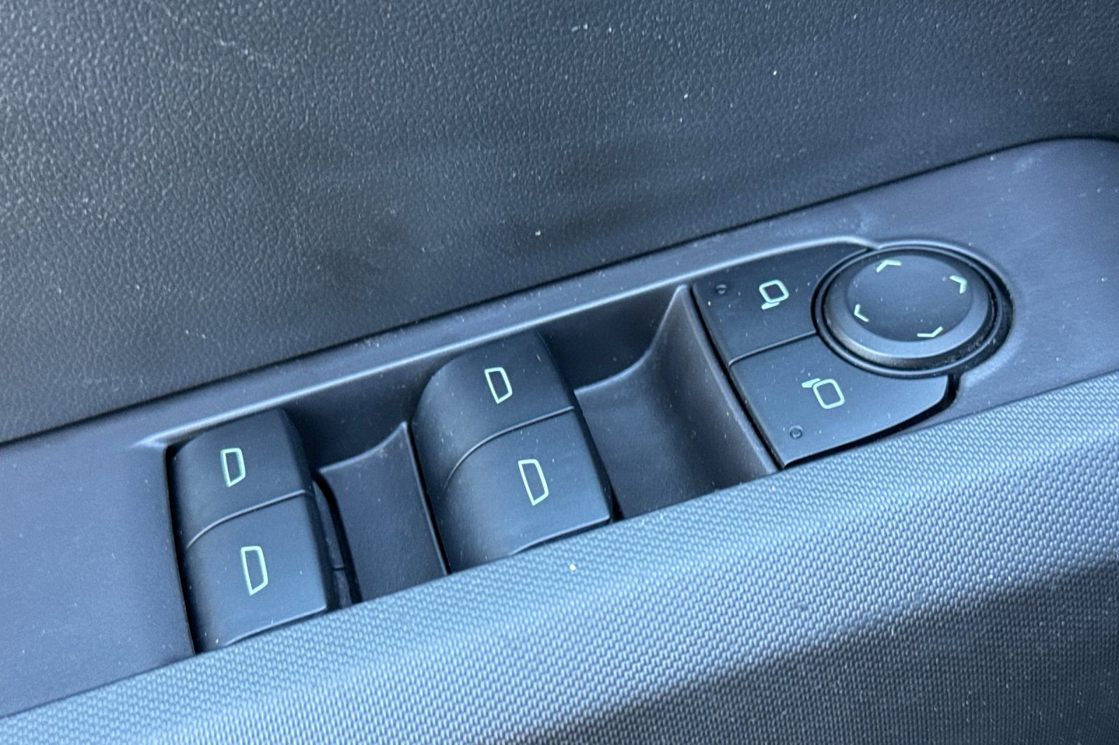 Certified 2023 Chevrolet Colorado W/T image 11