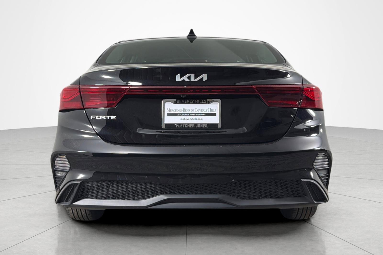 Used 2023 Kia Forte LXS image 4