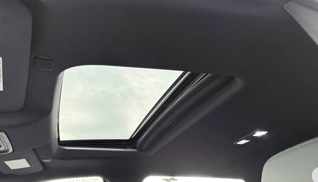 Used 2023 Chevrolet Silverado 2500 LTZ w/ Carhartt Edition image 14