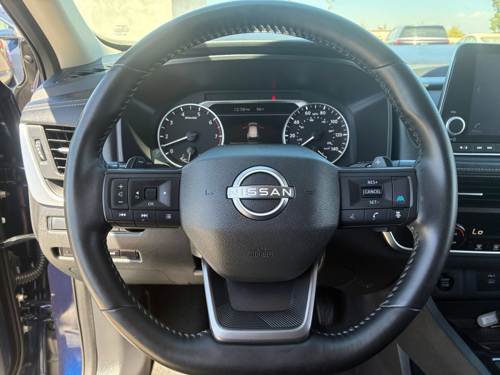 Used 2025 Nissan Rogue SV FWD image 29