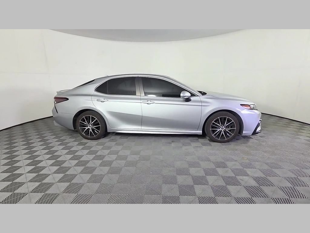 Used 2022 Toyota Camry SE FWD image 36