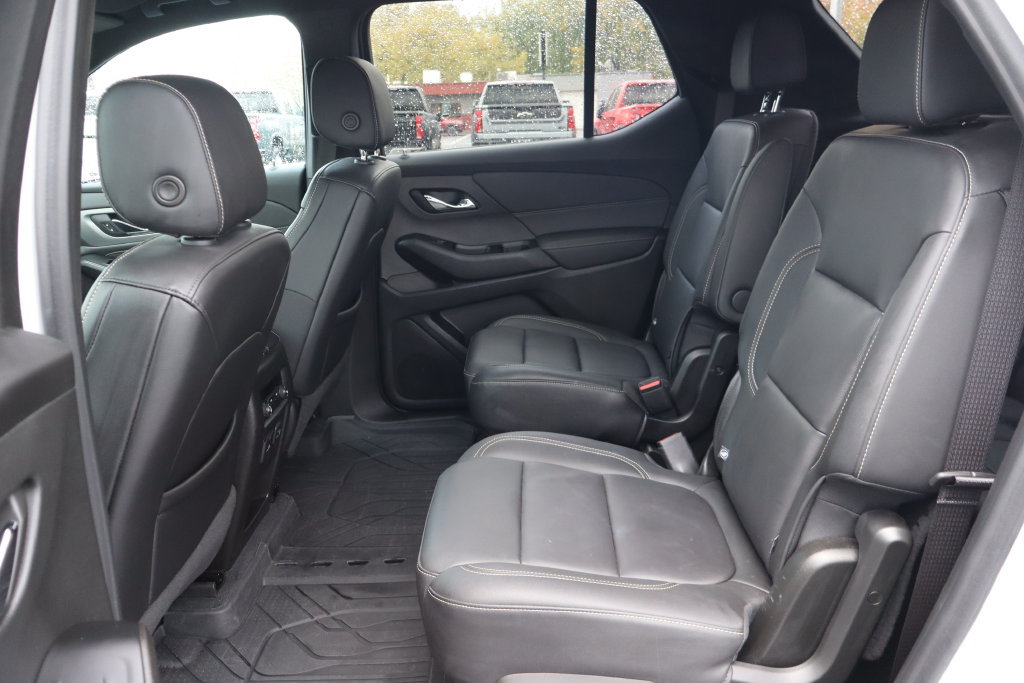 Used 2023 Chevrolet Traverse LT w/ LT Premium Package AWD/4WD image 26